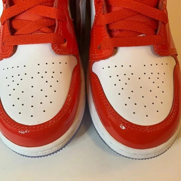 Air Jordan 1 Mid Sneakers Barcelona Chile Red - Picture 6 of 10